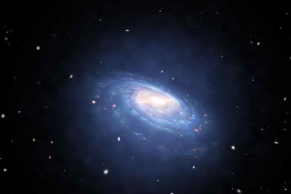 宇宙最大的10个星系 宇宙中几千亿星系中的老大 银河系在他面前就是个弟弟